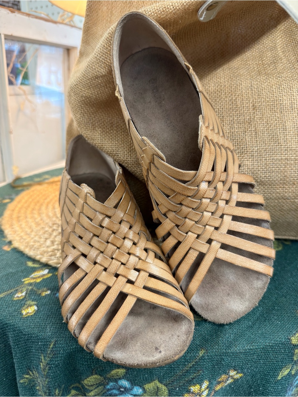 Chocolat Blu woman’s size 7 Woven Tan/Beige Open-Toe Sandals